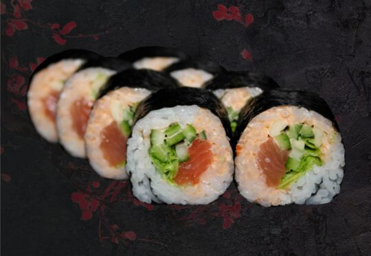 Футомаки лосось